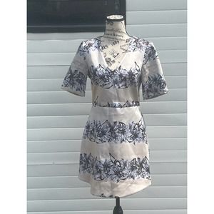 TOPSHOP Structured Champagne Floral Satiny A-Line Mini Dress—SZ. 6 (US)